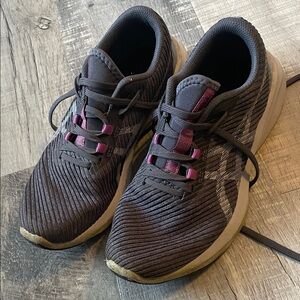 Asics Women's Black and Pink Athletic Shoes